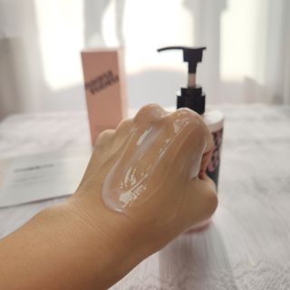 난나 살몬 스파이더 검버섯 미백 톤업 화이트닝 연어 앰플 크림 300ml 대용량 — 5점을 준 리뷰어가 2022년 12월 올린 사용 사진