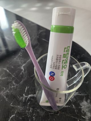 프리마인 유해균 뿐만 아니라 유익균까지 씻어내는 치약은 그만, 건강한 구강환경을 만드는 덴탈엔오 — 5점을 준 리뷰어가 2022년 11월 올린 사용 사진