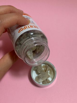 작심연구소 구취제거+충치예방+치아화이트닝 마법의 캔디 덴티팝3종(맛 랜덤 발송) — 5점을 준 리뷰어가 2022년 5월 올린 사용 사진