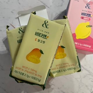 비타앤C 레몬맛, 망고맛 — 5점을 준 리뷰어가 2021년 4월 올린 사용 사진