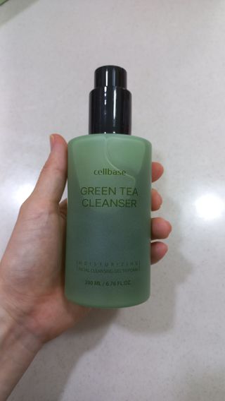 프리마인 메이크업과 들뜨는 각질까지 한방에 깐달걀로! 순하기까지한 셀베이스 그린티클렌저(200ml) — 5점을 준 리뷰어가 2023년 4월 올린 사용 사진