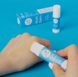 [립빠미] 립앤칙스 멀티밤 + 베리어립밤 2종 — 4점을 준 리뷰어가 2021년 8월 올린 사용 사진