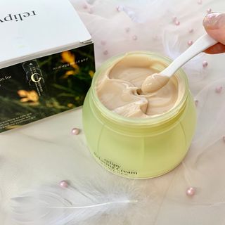 카오리온코스메틱스 사카로미세스와 시카의 만남        릴리피 릴렉싱 크림 진정한 탄력을 경험해보세요 — 4.5점을 준 리뷰어가 2021년 8월 올린 사용 사진