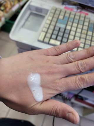 [후르디아] 미백 기능성 감귤 브라이트닝 세럼 — 5점을 준 리뷰어가 2022년 5월 올린 사용 사진