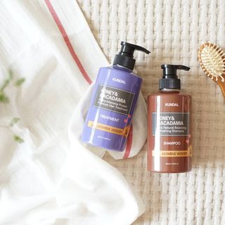 쿤달 [KUNDAL 공식] 프리미엄 헤어 케어 스페셜 세트 샴푸 500ml &amp; 트리트먼트 500ml — 5점을 준 리뷰어가 2021년 3월 올린 사용 사진