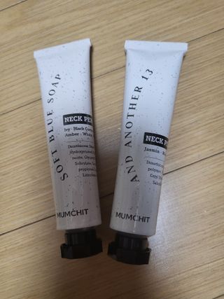 멈칫(MUMCHIT) 넥퍼퓸 NECKPERFUME 2가지 향 — 4점을 준 리뷰어가 2021년 11월 올린 사용 사진