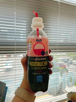 더그레잇티 콤부차 [매일유업] 더그레잇티 44kcal 콤부차 300ml *12개입 (오리지널 6개+베리리치 6개) — 5점을 준 리뷰어가 2023년 7월 올린 사용 사진