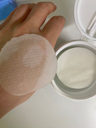 산다화 비타민씨 화이트닝 토너 패드 — 5점을 준 리뷰어가 2023년 8월 올린 사용 사진