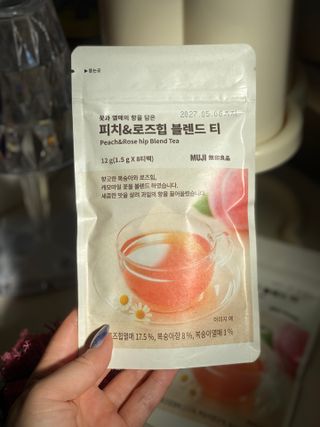 릴스 [무인양품] 꽃과 열매의 향을 담은 피치&로즈힙 블렌드 티(2개제공) — 5점을 준 리뷰어가 2025년 7월 올린 사용 사진