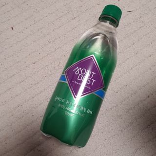몽베스트 Montbest with Sparkling water Plain 20병 — 3.5점을 준 리뷰어가 2021년 11월 올린 사용 사진