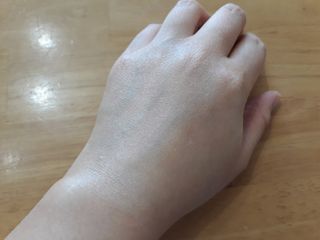 바노바기 코스메틱 바노바기 밀크씨슬 리페어 시카 선스크린 플러스 50ml — 3.5점을 준 리뷰어가 2023년 2월 올린 사용 사진