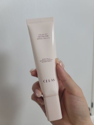 프리마인 선크림만 바꿨을 뿐인데 매일 물 2L챙겨먹고 기초케어 완벽하게 한 물빛피부 완성,셀라브UV프로텍터 — 4점을 준 리뷰어가 2023년 6월 올린 사용 사진