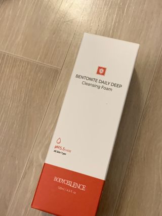 바디셀런스 벤토나이트 데일리 약산성 딥클렌징폼 120ml — 4점을 준 리뷰어가 2021년 12월 올린 사용 사진