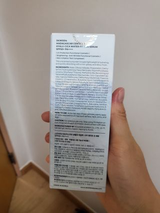[스킨1004] 마다가스카르 센텔라 히알루-시카 워터핏 선세럼 50ml — 5점을 준 리뷰어가 2024년 6월 올린 사용 사진