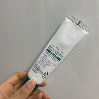 랑벨 랑바이오 블랙 시카 크림 50ml(블랙비 프로폴리스, 시카 4종, 판테놀 10 함유) — 3.5점을 준 리뷰어가 2022년 7월 올린 사용 사진