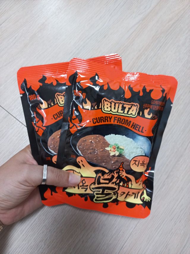 불타 지옥불카레 지옥맛 180g x 3봉 리뷰 사진