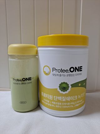 프로티원 단백질쉐이크 녹차맛 2주분 1통+보틀 — 5점을 준 리뷰어가 2021년 3월 올린 사용 사진