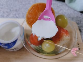 매일바이오 그릭요거트 오리지널 플레인 4개, 로스터리 커피믹스 4개 — 5점을 준 리뷰어가 2021년 12월 올린 사용 사진