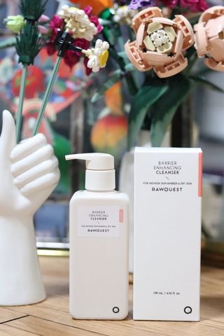로우퀘스트 베리어 인핸싱 클렌저 190ml — 4.5점을 준 리뷰어가 2023년 10월 올린 사용 사진