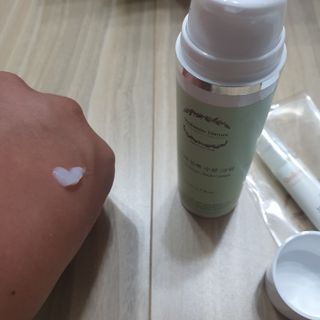 술람미네이처 자연주의 화장품ㅣ속보습 충전 + 민감/트러블 피부 진정 - 알로에 듬뿍 수분 크림 50ml — 5점을 준 리뷰어가 2022년 5월 올린 사용 사진