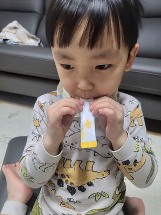 [이뮤니티플러스]우리아이 면역오키, 건강오키 _ 키즈오키 어린이홍삼 10포 1box — 5점을 준 리뷰어가 2022년 4월 올린 사용 사진