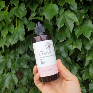 라라로즈데이 시즌2 여성청결제 200ml 아로마 페미민 클렌저, 독일더마인증 — 5점을 준 리뷰어가 2021년 8월 올린 사용 사진