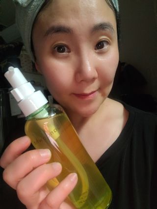 스킨큐어 산다화 순한 클렌징 동백 오일 200ml — 5점을 준 리뷰어가 2023년 5월 올린 사용 사진