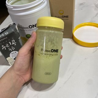 프로티원 단백질쉐이크 녹차맛 2주분 1통+보틀 — 5점을 준 리뷰어가 2021년 3월 올린 사용 사진