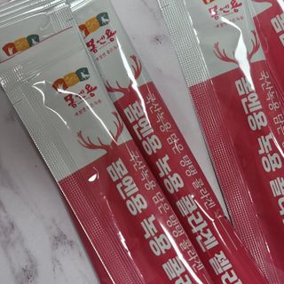 [몸엔용] 녹용 담은 탱탱 콜라겐 녹용 콜라겐 젤리 15g x 20포 — 5점을 준 리뷰어가 2022년 4월 올린 사용 사진