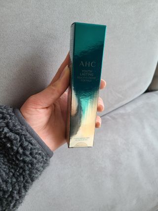 [NEW 탄력유턴 아이크림] AHC 유스 래스팅 리얼 아이크림 포 페이스 — 5점을 준 리뷰어가 2021년 2월 올린 사용 사진
