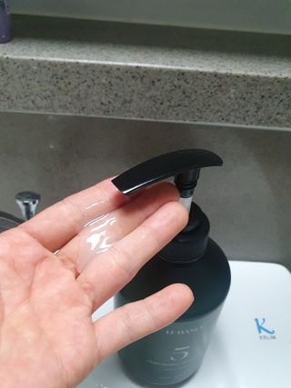 르핸스 퍼포밍 5 샴푸 비반트 포렛/베티버 포그 — 5점을 준 리뷰어가 2023년 2월 올린 사용 사진