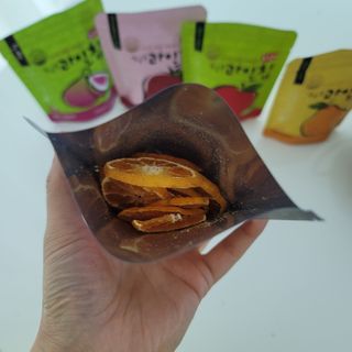 아비삭과일칩 5종 /딸기,사과,배,귤,무화과 5종 — 3점을 준 리뷰어가 2021년 4월 올린 사용 사진