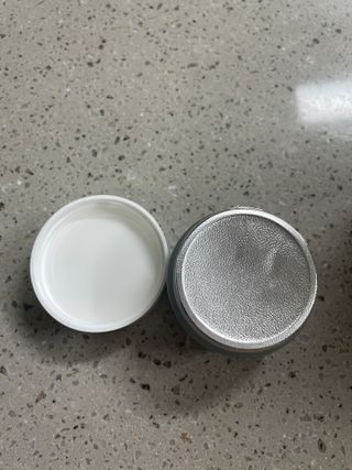 산수시 아쿠아 베네핏 24h 수부지 물광 속건조 수분크림 50ml — 5점을 준 리뷰어가 2021년 7월 올린 사용 사진