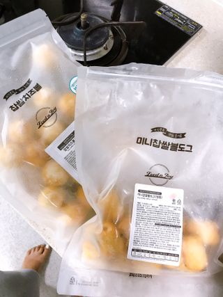 Dog&Ball 독앤볼 [Dog&Ball] 미니찹쌀볼도그 찹쌀치즈볼 — 5점을 준 리뷰어가 2021년 9월 올린 사용 사진