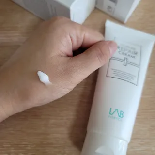LAB FOR YOU 멀티엑스리페어크림 + 멀티엑스클렌징폼 — 5점을 준 리뷰어가 2022년 9월 올린 사용 사진
