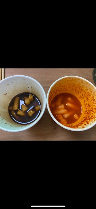유비쿡 컵떡볶이 매운컵떡볶이2개/ 짜장컵떡볶이 2개  총 4개세트 — 리뷰어가 2021년 5월 올린 사용 사진