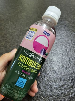 더그레잇티 콤부차 [매일유업] 더그레잇티 44kcal 콤부차 300ml *12개입 (오리지널 6개+베리리치 6개) — 5점을 준 리뷰어가 2023년 8월 올린 사용 사진