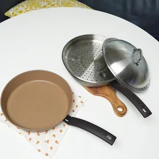 모멘토 마론 프라이팬 26cm 3종 (26cm팬/26cm웍팬/호환 스티머+돔뚜껑) — 5점을 준 리뷰어가 2022년 9월 올린 사용 사진