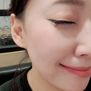 [후르디아] 올리브영 착한보습 비건 립버터 2종 — 5점을 준 리뷰어가 2021년 12월 올린 사용 사진