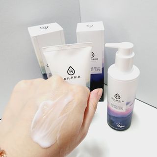 오일아리아 뉴트리 모이스처라이징 세사미 씨드 오일로션 & 데일리 디톡스 세사미 그라운즈 바디스크럽 — 5점을 준 리뷰어가 2023년 8월 올린 사용 사진