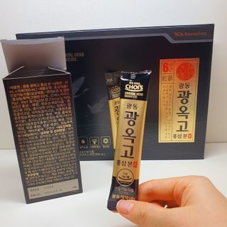 [광동제약] 광동 광옥고 홍삼 본 30포+쇼핑백 증정 — 5점을 준 리뷰어가 2021년 11월 올린 사용 사진