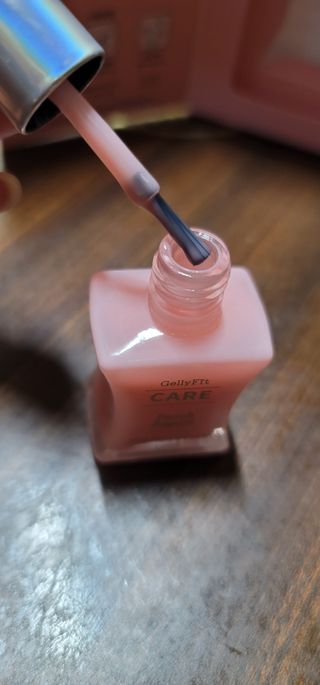 젤리핏 피치리페어 10ml 피치 컬러영양제 효과있는 손톱강화제 — 3.5점을 준 리뷰어가 2022년 7월 올린 사용 사진