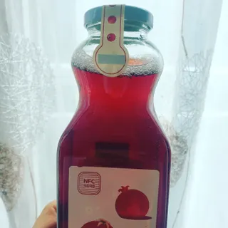 [바이윙클] 페르시아 유기농 석류 착즙주스 750ml 2병 + 선물박스 세트 — 5점을 준 리뷰어가 2022년 3월 올린 사용 사진