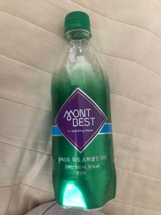 몽베스트 Montbest with Sparkling water Plain 20병 — 4점을 준 리뷰어가 2022년 9월 올린 사용 사진