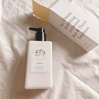 줄라이 모닝 _ JULY MORNING 줄라이모닝 하이드레이팅 퍼퓸드 바디앤핸드 에멀젼 — 5점을 준 리뷰어가 2021년 9월 올린 사용 사진