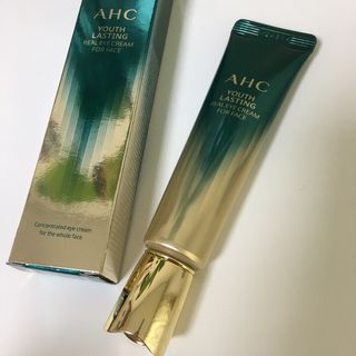 [NEW 탄력유턴 아이크림] AHC 유스 래스팅 리얼 아이크림 포 페이스 — 5점을 준 리뷰어가 2021년 2월 올린 사용 사진