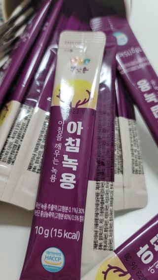 [몸엔용] 전국 이마트 런칭 신상, 아침을 깨우는 녹용 아침녹용 10g x 28포 — 5점을 준 리뷰어가 2021년 7월 올린 사용 사진