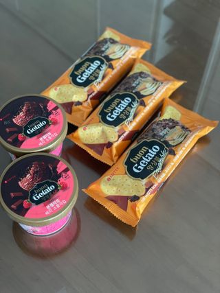 롯데제과 본젤라또 비스킷&바닐라카라멜바, 본젤라또 베리쇼콜라컵 — 5점을 준 리뷰어가 2021년 12월 올린 사용 사진
