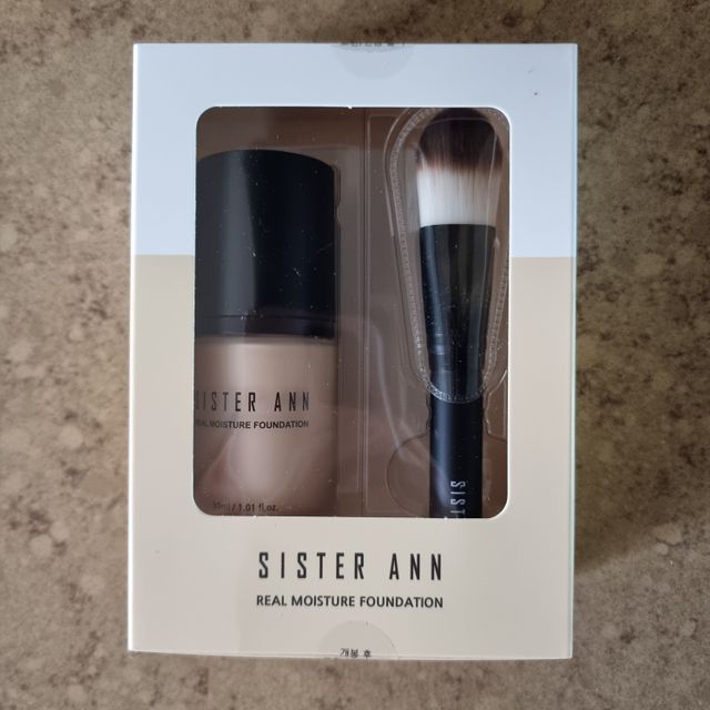 씨스터앤 리얼 모이스처 파운데이션 30ml+브러쉬 세트 리뷰 사진