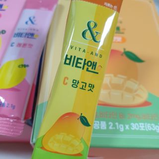 비타앤C 레몬맛, 망고맛 — 5점을 준 리뷰어가 2021년 7월 올린 사용 사진